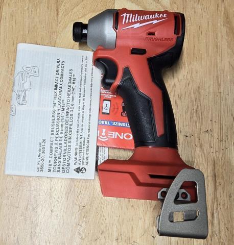 Compact driver milwaukee used