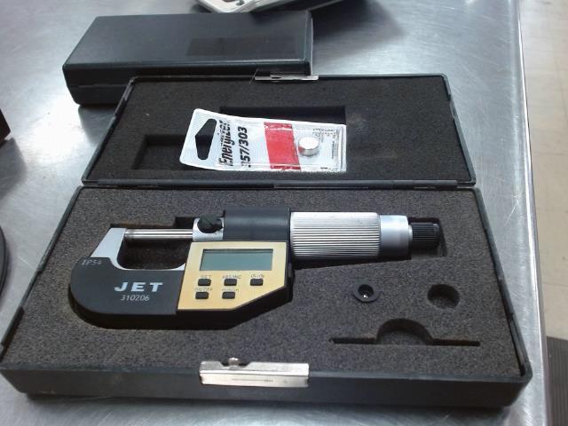 Precision measuring tool