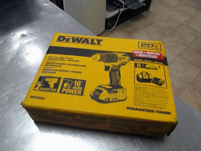 Drill dewalt  neuve kit  dans boite