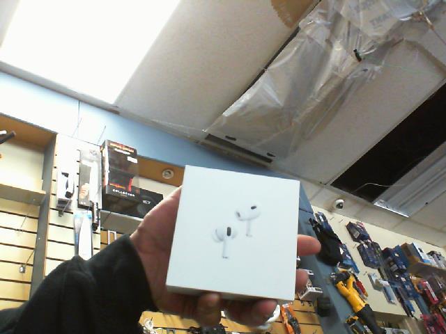 Pair in-ear+acc+box