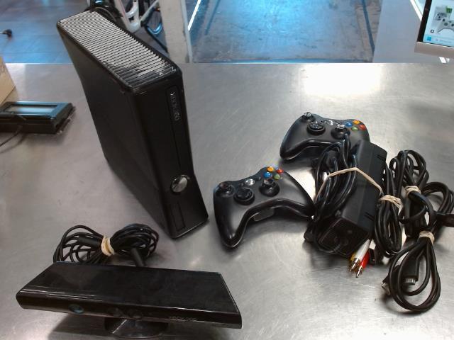 Xbox 360 slim +2 manette+ fils