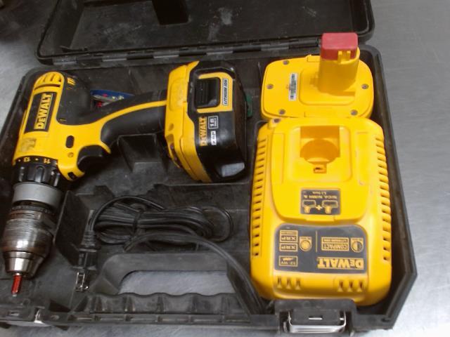 Drill dewalt av coffre bat et charg