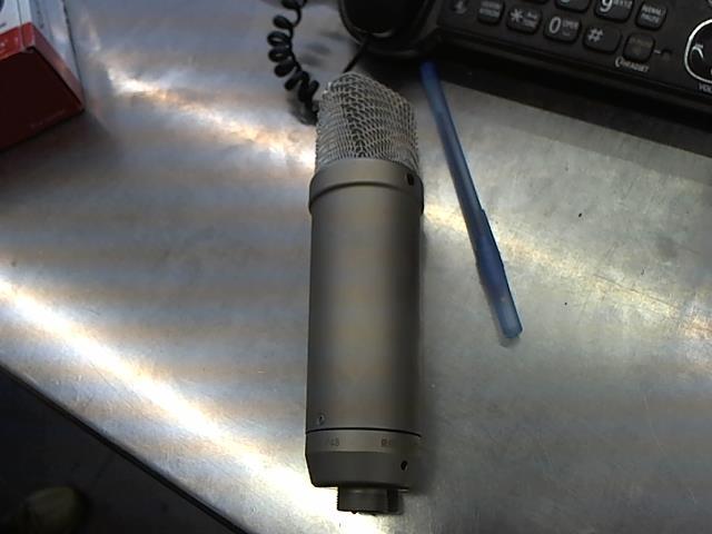 Microphone