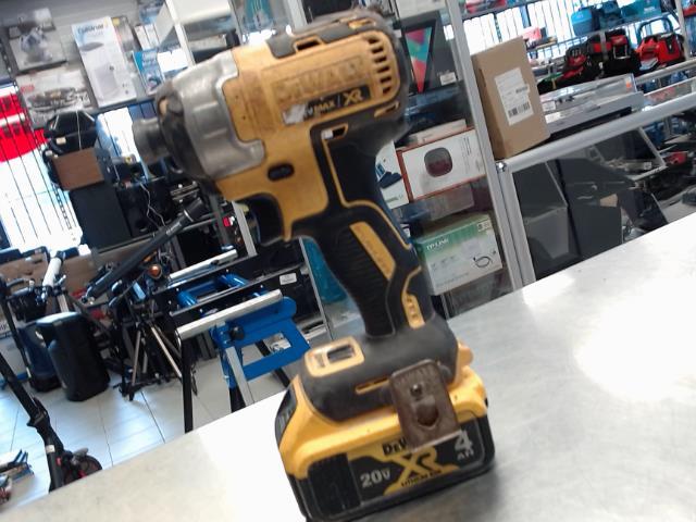 Impact drill dewalt avec batterie