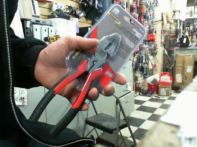 Lineman plier