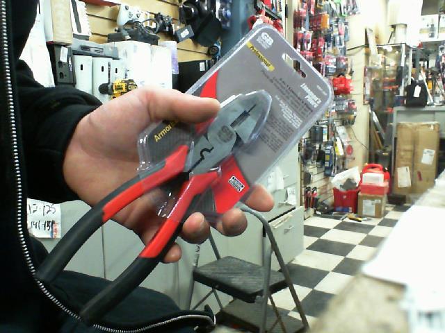 Lineman plier