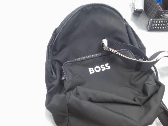 Sac a dos noir boss beigo blanc noir