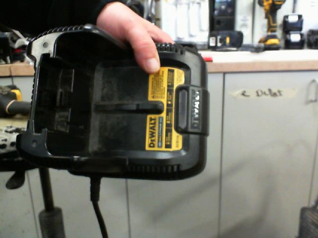 Chargeur de bat dewalt 40v