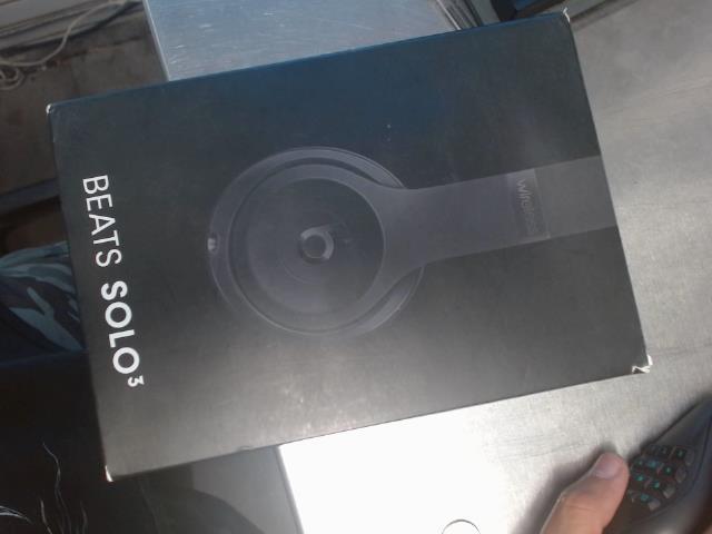 Casque beats solo 3 en boite bluetooth