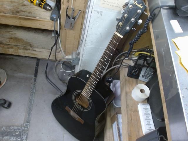 Guitare acoustique noir