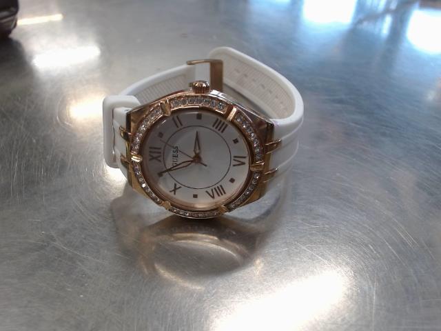 Montre guess femme