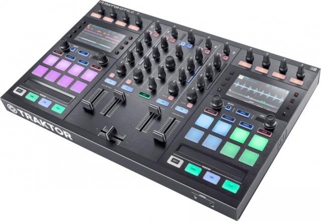 Gros mixeur digital 4channel+case pro