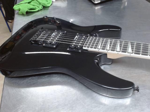 Guitar electricque