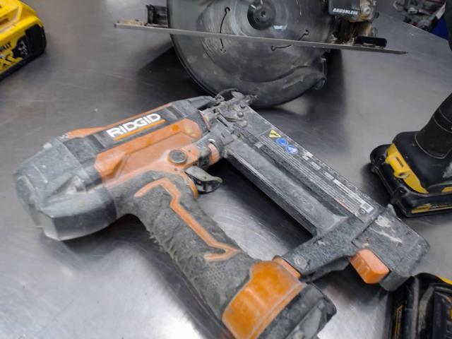 Brad nailer ridgid