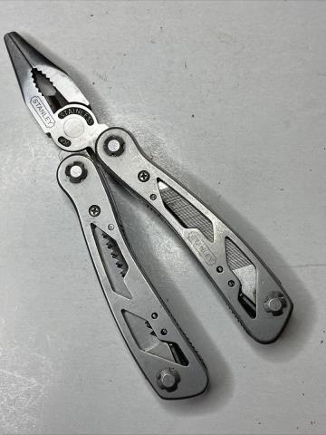 Multi tool pocket knife