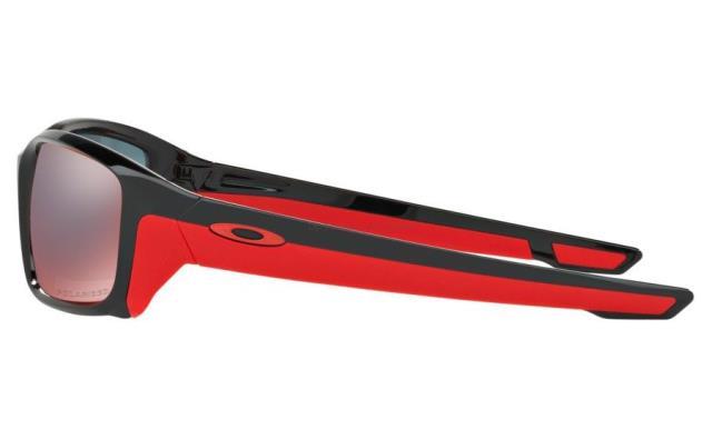 Lunette oakley rouge et noir