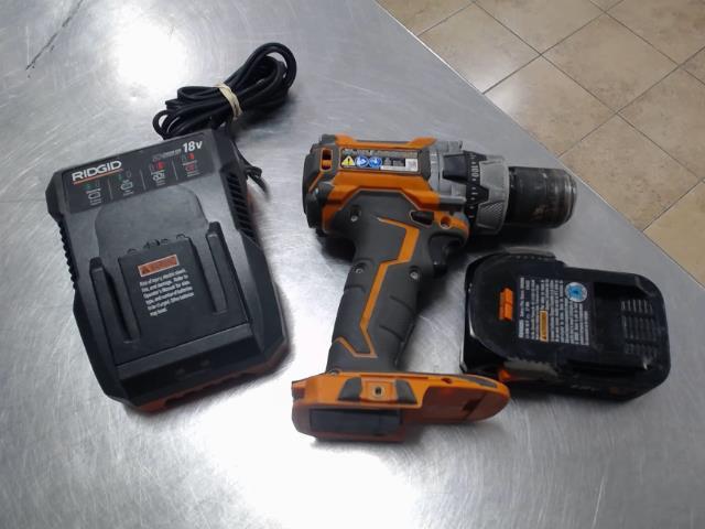 Drill ridgid + batt + charg