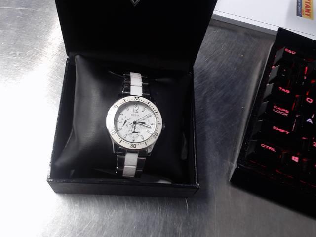 Guess montre en boite