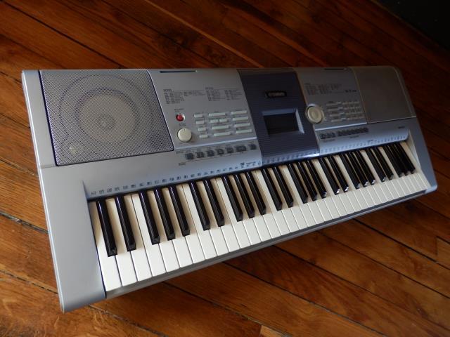 Yamaha psr 293 clavier speaker in