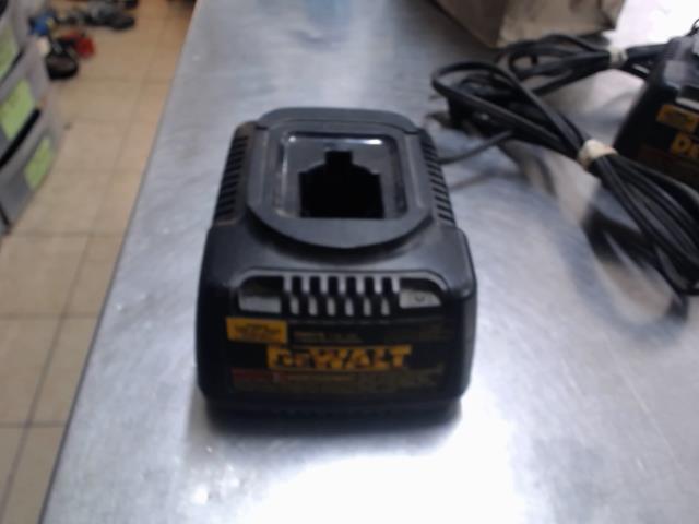 Chargeur 18v dewalt