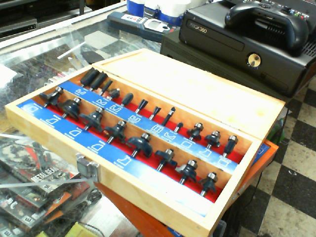 Router bit set