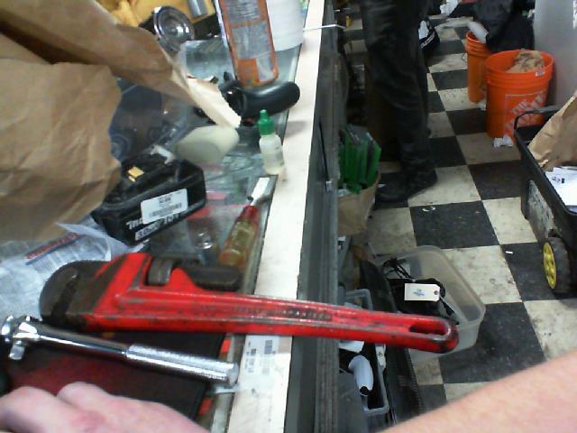 Pipe wrench