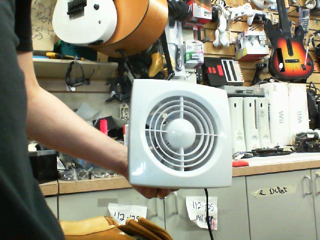 Fan exhaust 100v