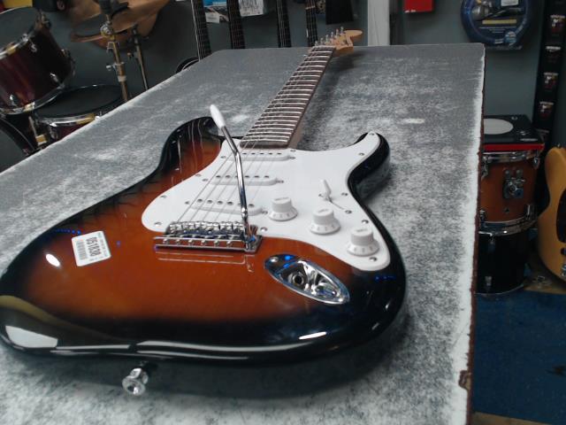 Guitare electrique nooir brun