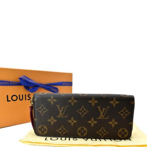 Zippy wallet lv pretty good shape