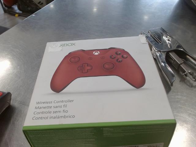 Manette rouge xbox one avec boite