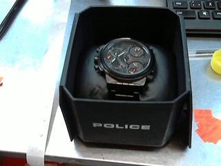 Montre homme noire police dans boite