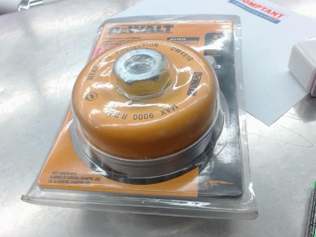 Brosse coupe nouee dewalt