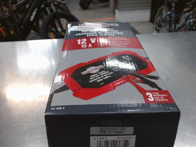 Motomaster battery charger dans boite