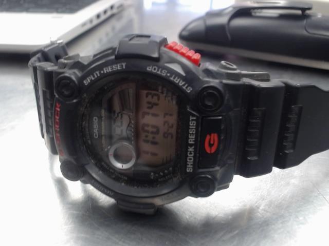 Montre g-shock noire/rouge