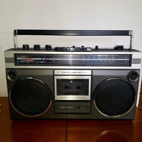 Boombox radio casette stereo