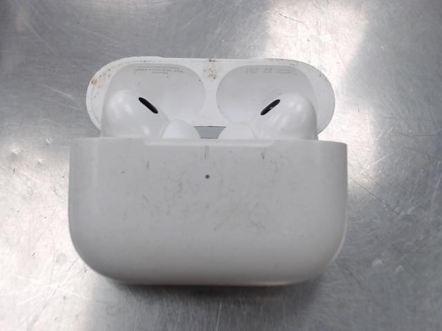 Airpods pro 2nd gen mag safe + lightning