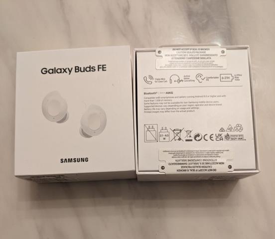 Samsung galaxy buds fe sealed in box