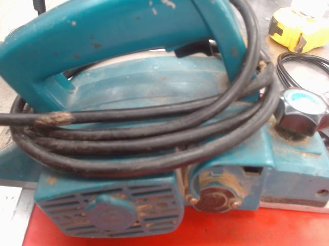 Power  planer usager