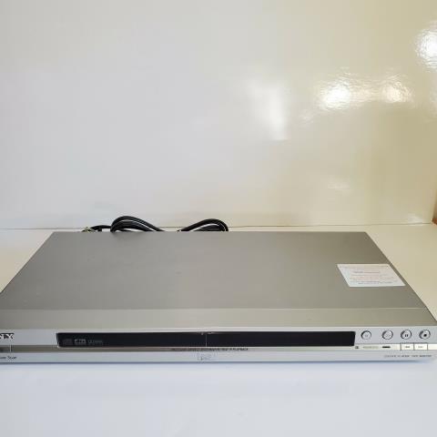 Cd dvd player silver progressive scan