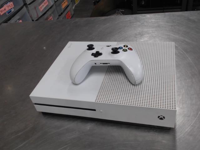 Xbox one s +1manette+fil