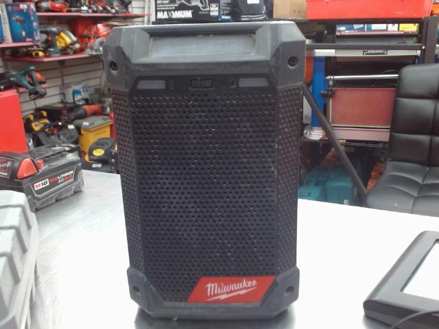 Radio m12 no charger