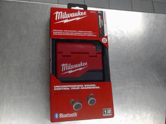 Red lithium usb ecouteur milwaukee box