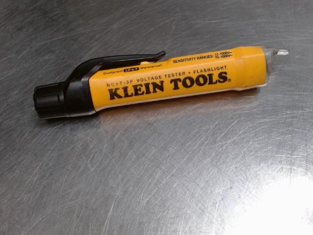 Voltage tester klein-tools ncvt-3p