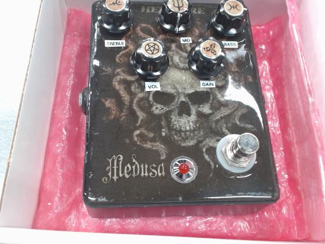 Pedal de guitar hellfire medusa+boite