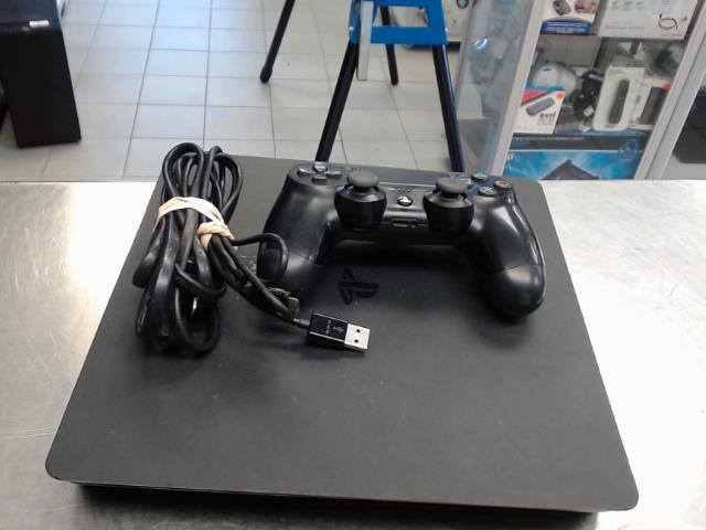 Ps4 slim + 1 manette + cables