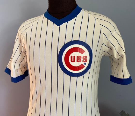 Cubs shirt small sizer new