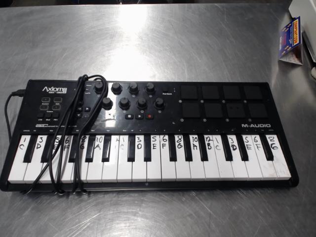 M-audio axion 32 midi kb + fil