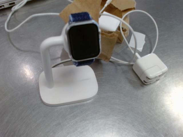 Apple watch serie 4 44mm+charger