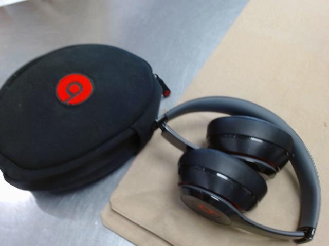 Beats solo 2 + etuit