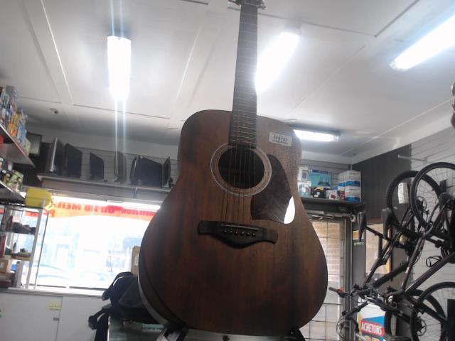 Guitar acoustic